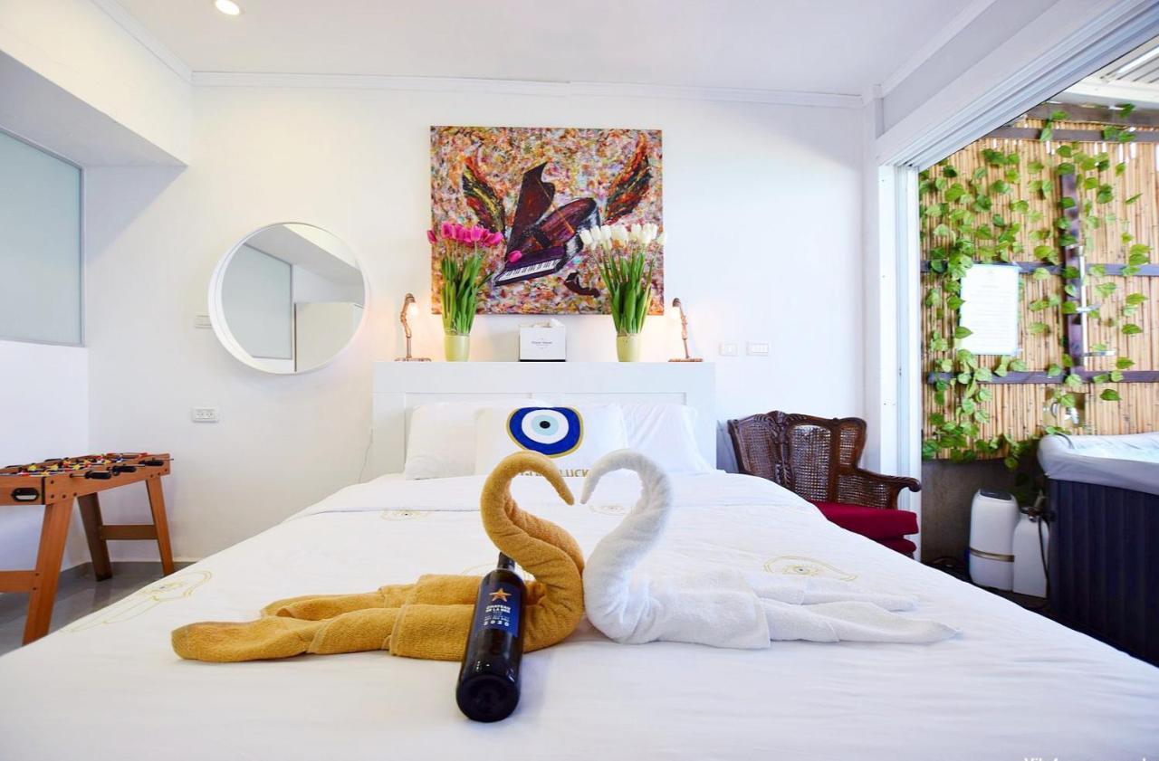 Magic On The Sea-Suites With A Private Jacuzzi And A Private Sea View نتانيا المظهر الخارجي الصورة