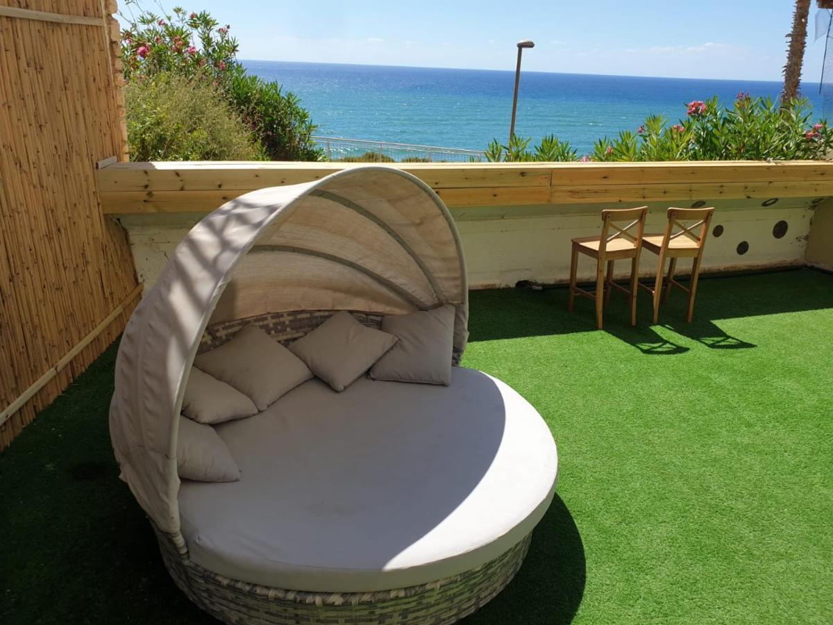 Magic On The Sea-Suites With A Private Jacuzzi And A Private Sea View نتانيا المظهر الخارجي الصورة