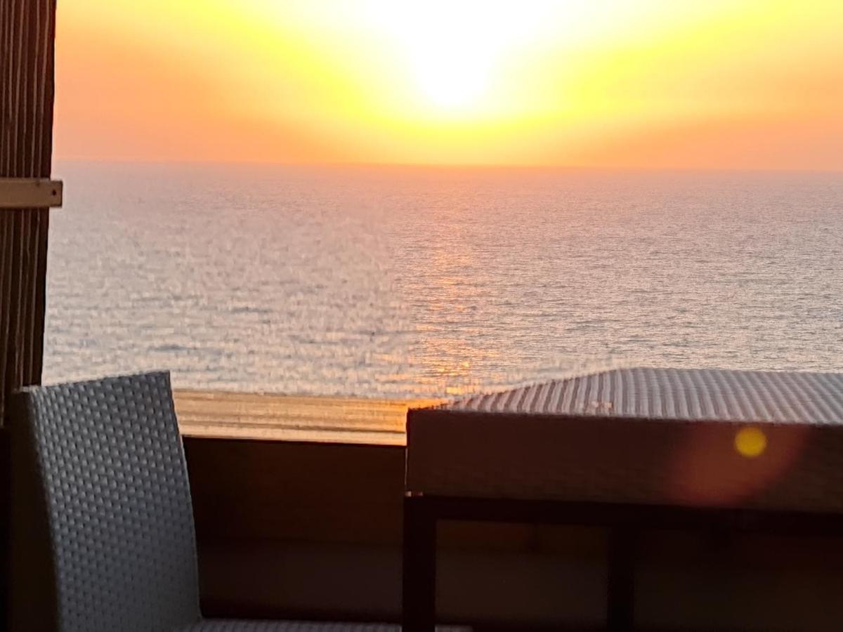 Magic On The Sea-Suites With A Private Jacuzzi And A Private Sea View نتانيا المظهر الخارجي الصورة